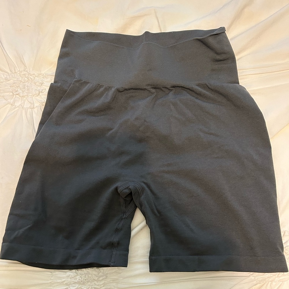 Kamo Fitness Scrunch Biker Shorts